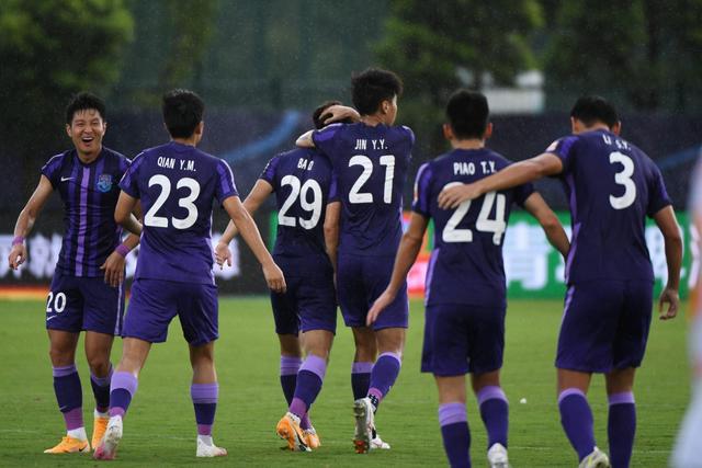 FIFA官方晒照：大力神杯送达 纽约大都会静待好戏开场